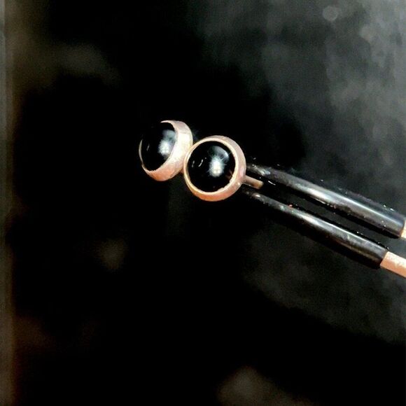 S925 Lapis/Onyx Stud Earrings - Picture 3 of 4